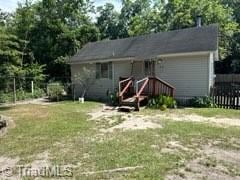 318 N Elm St, Maxton, NC 28364 - photo 4