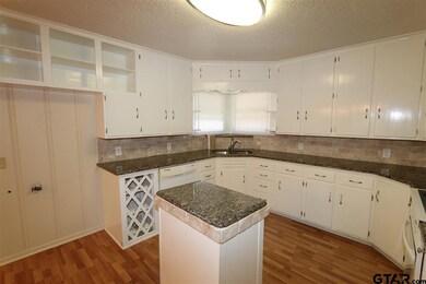 2120 2120 Belmont, Tyler, TX 75701 - photo 6