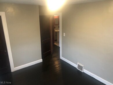 5499 Clement Ave, Maple Heights, OH 44137 - photo 7