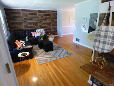 2885 Elm Ct, Allentown, PA 18103 - photo 5