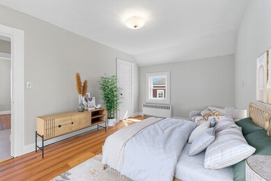 19 Essex St, Ludlow, MA 01056 - photo 5