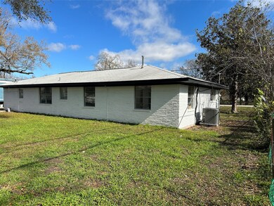 614 Cloverleaf St, Houston, TX 77015 - photo 3