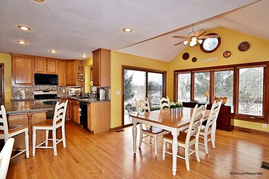 548 Bailey Dr, Batavia, IL 60510 - photo 6