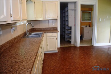 300 Depot St, Woodville, OH 43469 - photo 6