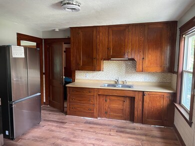 34 Cross St unit 2, Uxbridge, MA 01569 - photo 4