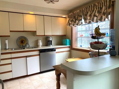 4 Quincy Dr, Derry, NH 03038 - photo 3