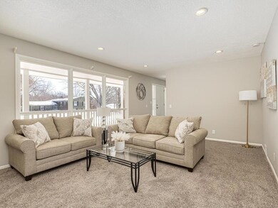 5930 Ivy Ln, Minnetonka, MN 55345 - photo 5