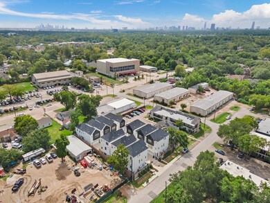 1526 Ojeman Rd unit B, Houston, TX 77055 - photo 3