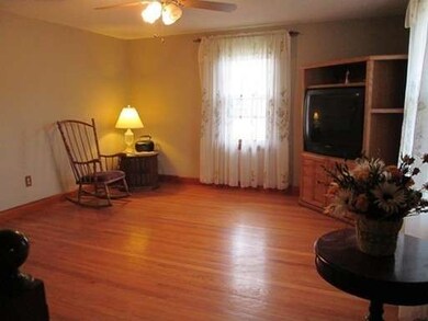 48 Lehigh St, Ludlow, MA 01056 - photo 6