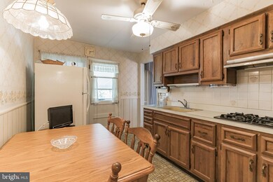 2617 Cisco Ct, Brookhaven, PA 19015 - photo 7