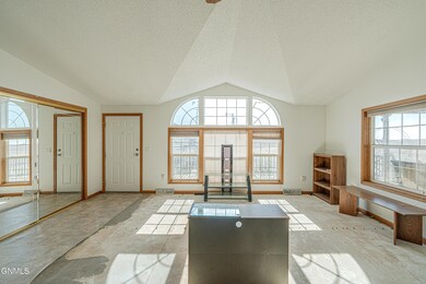 23807thAveNE_0002