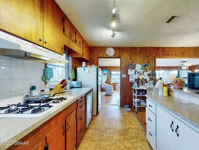 025_1873-bayview-dr-11212022_135202