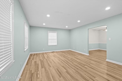 2512 Savannah Rd, Louisville, KY 40242 - photo 5