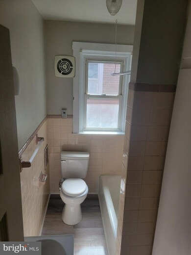 1627 Locust St, Reading, PA 19604 - photo 7