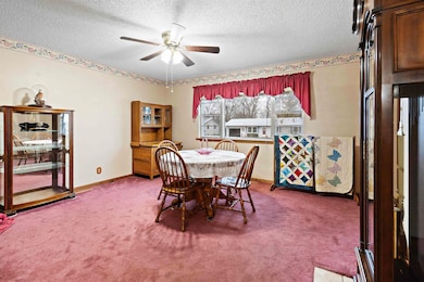 928 S Ash St, Newton, KS 67114 - photo 5