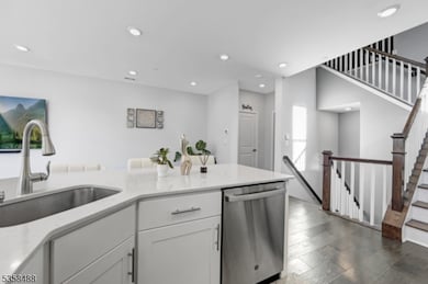 17 Veterans Way, Morris Plains, NJ 07950 - photo 2