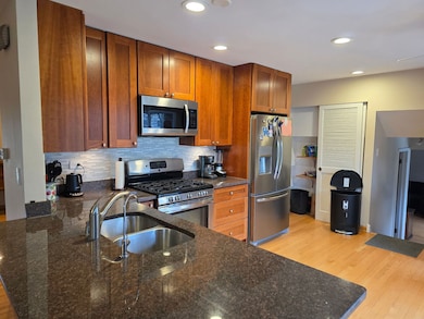 unlisted-address, Glenview, IL 60026 - photo 3