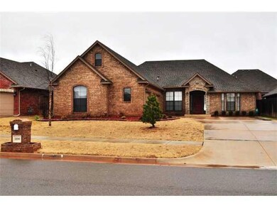 1100 Lanie Ln, Moore, OK 73160 - photo 2