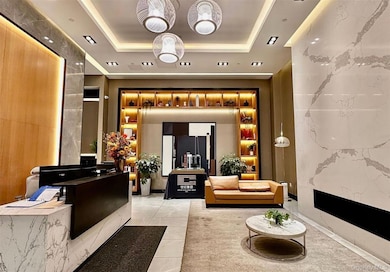 The Farrington unit 9-B, Flushing, NY 11354 - photo 2