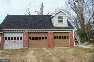 606 Modoc Ln, Oxon Hill, MD 20745 - photo 3