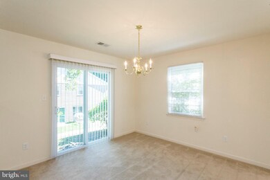 9640 Hagel Cir unit D, Lorton, VA 22079 - photo 3