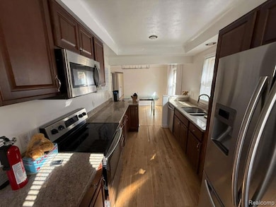 1910 Mcmillan St, Dearborn, MI 48128 - photo 4