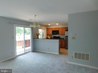 12897 Grays Pointe Rd unit B, Fairfax, VA 22033 - photo 4