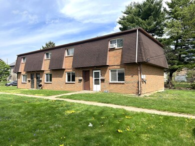 4 Brick Townhouse style Units!