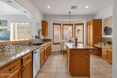 9-web-or-mls-841-w-oriole-way