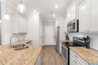 4_241115_201_laurel_springs_dr_macon_001