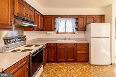 618 Fern Way, Sykesville, MD 21784 - photo 4