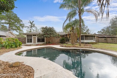Pool 12732 Wilderness Ln W