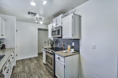 2912-N-Central-Dr-24