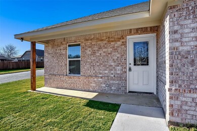 1001 N Barrett Ave, Denison, TX 75020 - photo 4