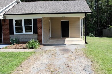 402 Weatherford Dr, King, NC 27021 - photo 2