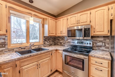 2707 Essex Loop, Bismarck, ND 58504 - photo 4