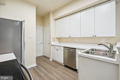 12899 Titania Way unit 10, Woodbridge, VA 22192 - photo 7