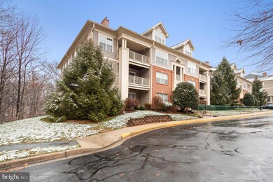 137 Timberbrook Ln unit 303, Gaithersburg, MD 20878 - photo 2