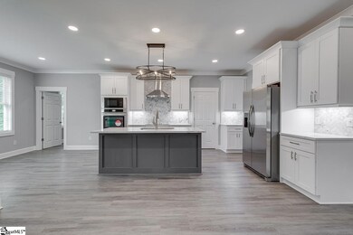 202 Hawthorne Dr, Simpsonville, SC 29680 - photo 6