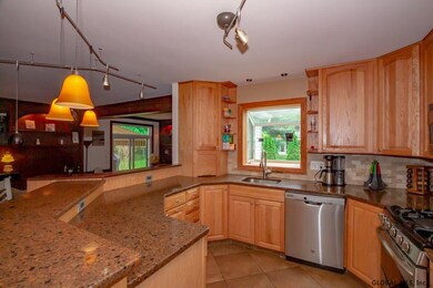 1836 Union St, Schenectady, NY 12309 - photo 6