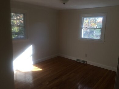 76 Harrington Rd, Framingham, MA 01701 - photo 4