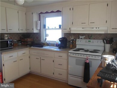 1110 Levengood Rd, Pottstown, PA 19464 - photo 5