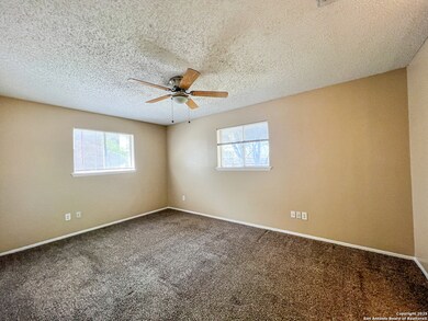 1303 Azalea Ln, New Braunfels, TX 78130 - photo 5