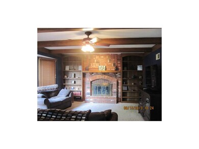 Gathering Room for Family & Friends