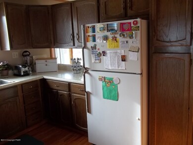 6645 Walnut St, Slatington, PA 18080 - photo 6