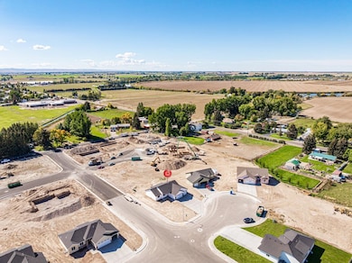 402 Kelton Cir, Shelley, ID 83274 - photo 4