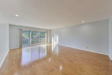 124 Carriage Way Dr unit 212B, Burr Ridge, IL 60527 - photo 2