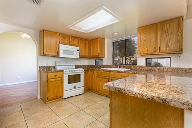 694 N May St, Chandler, AZ 85226 - photo 4