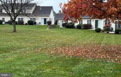 637 Northland Dr unit 74, Hanover, PA 17331 - photo 3