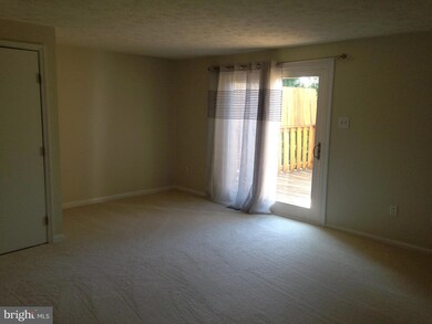 15105 Red Cedar Dr, Burtonsville, MD 20866 - photo 5